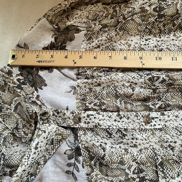 Fig And Flower Shirt Women Large Beige Brown Animal Floral Print Sheer Whimsey - Picture 8 of 11